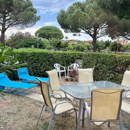 St Cyprien - Pavillon Avec Piscine Holiday home *
